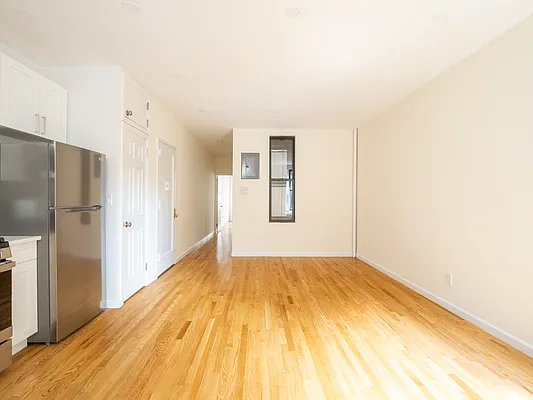 Rented by City Connections Realty | media 20