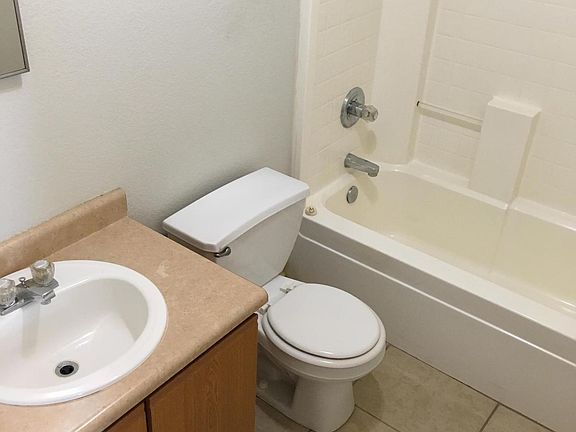 5th image of 11761 W Dahlia Dr