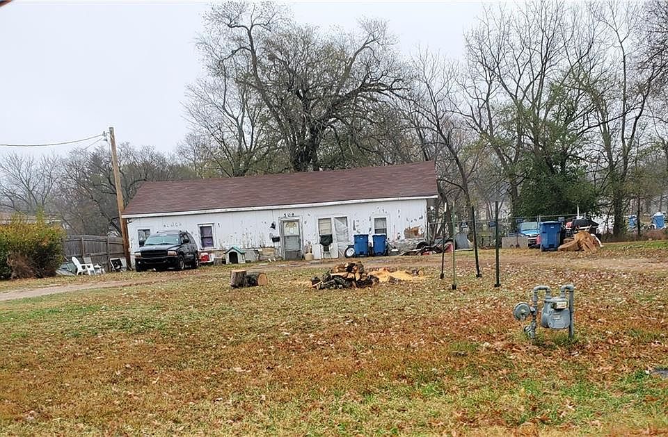 2nd image of 508 Bella Vista Rd