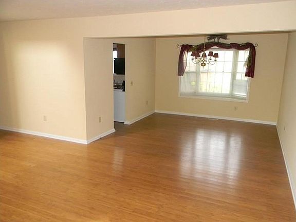4th image of 3628 Sommersworth Ln