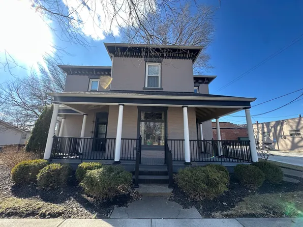 102 N Meridian St, Roachdale, IN 46172