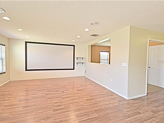 3rd image of 13525 Laranja St