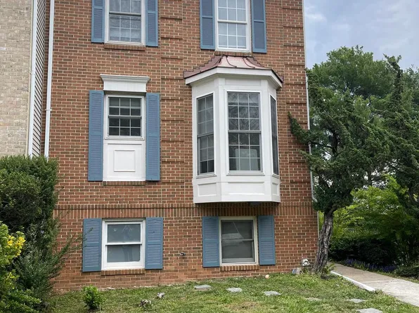 109 Falkirk Ct, Fredericksburg, VA 22406