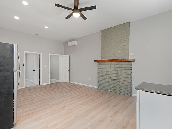 2nd image of 205 W 19th St