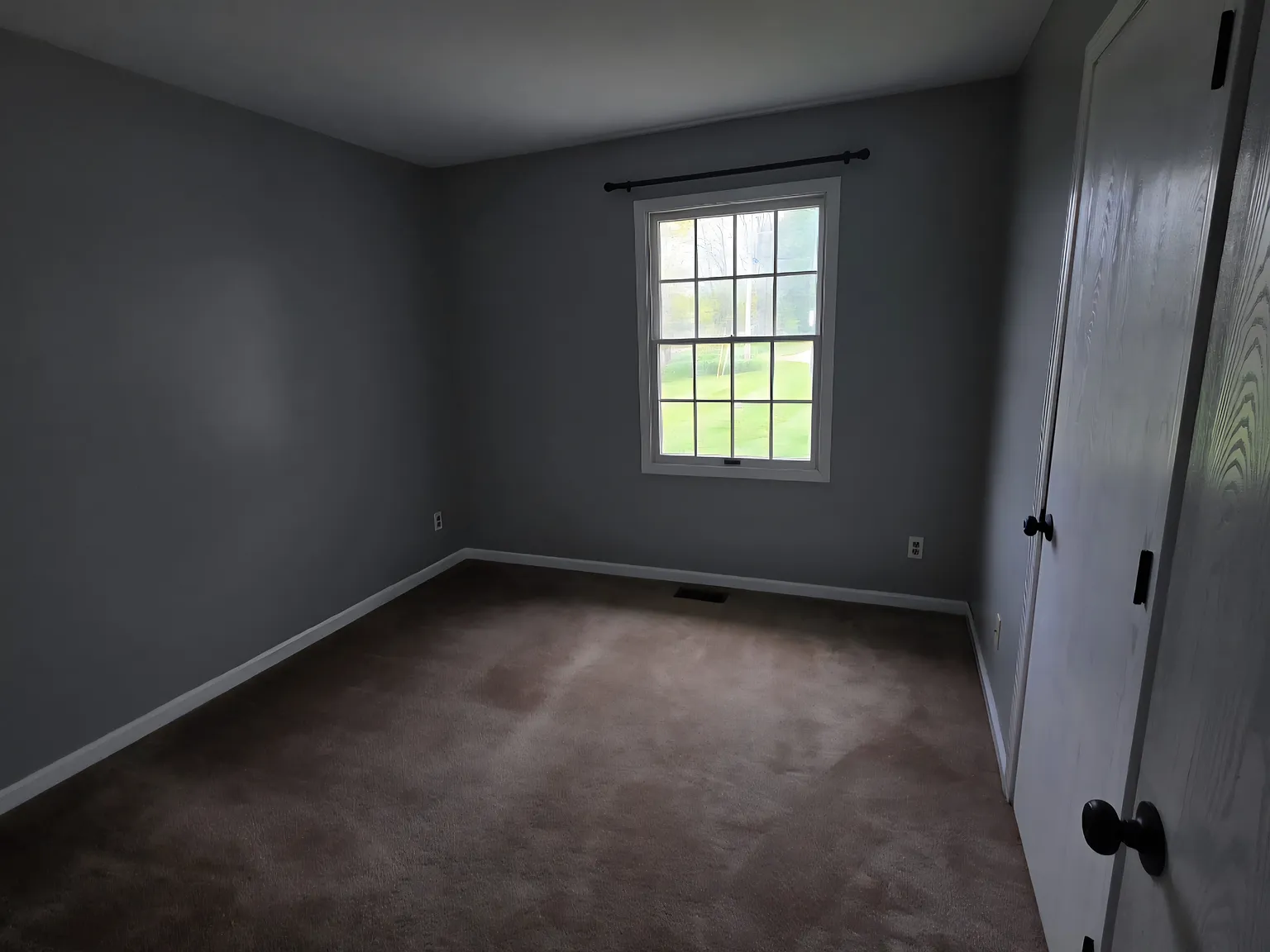 2 bed, 900 sqft, $1,600 — Photo 4