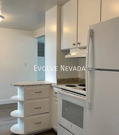 2 bed, 1.0 bath, 948 sqft, $1,795 — Photo 6