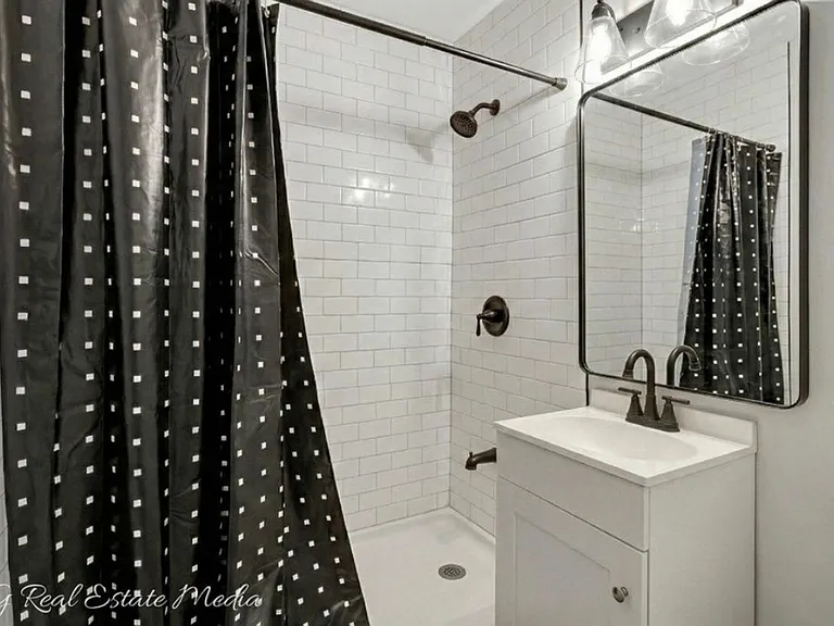 4220 Boudinot Ave — Photo 6