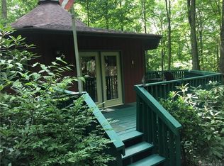 112 Frostridge Rd, Maggie Valley, NC 28751