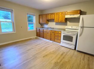 98 S Chestnut St, Plainfield, CT 06374