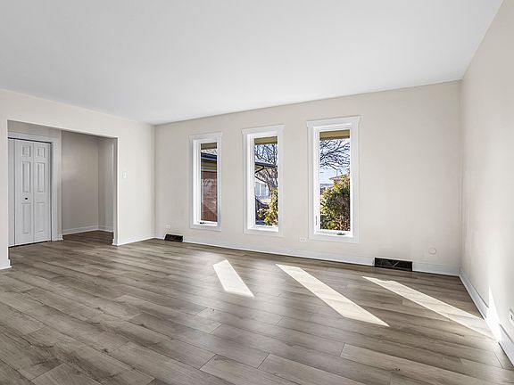 3rd image of 16027 91st Ave