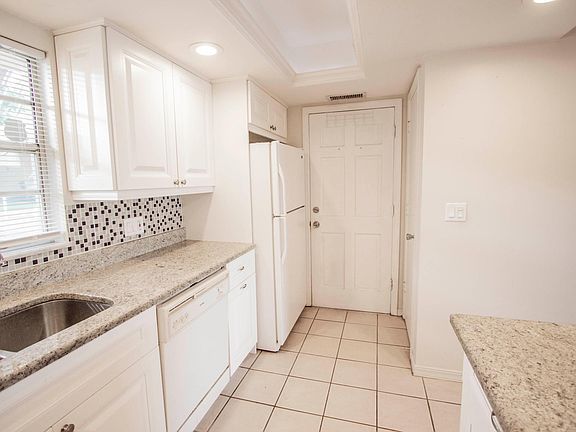 3rd image of 61 Country Club Dr #61