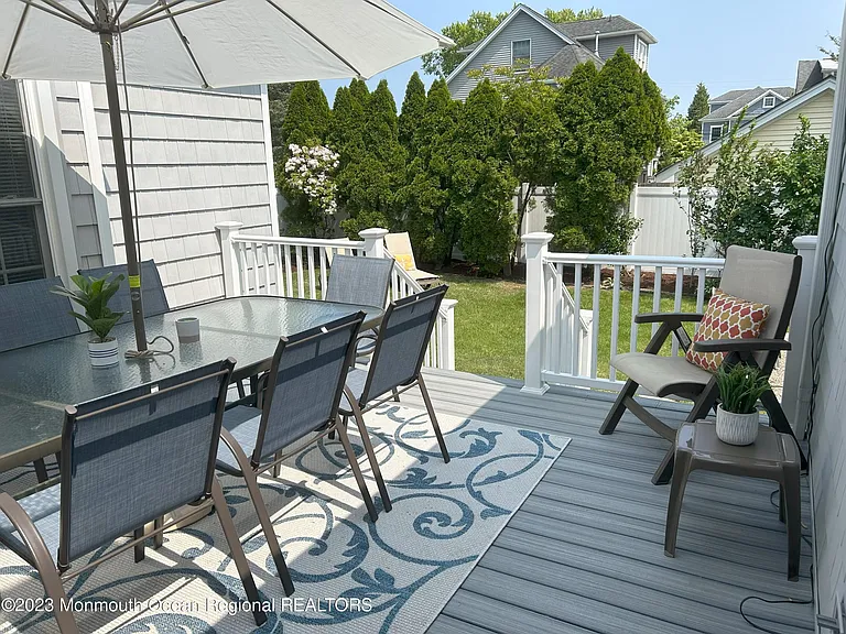 608 Brielle Ave — Photo 38