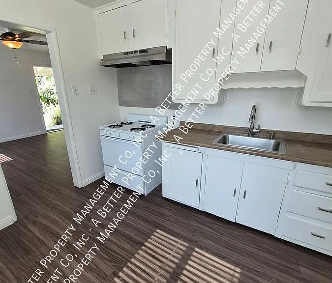 6802 Caro St — Photo 1