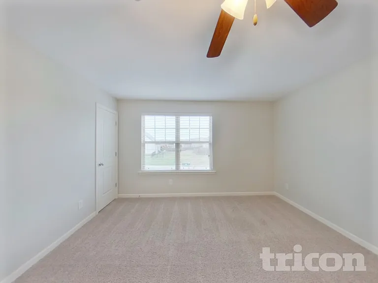 1048 Solomon Ln — Photo 13