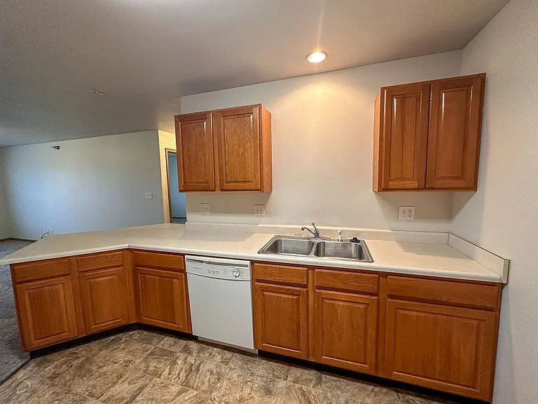 1401 N Dakota Ave — Photo 19