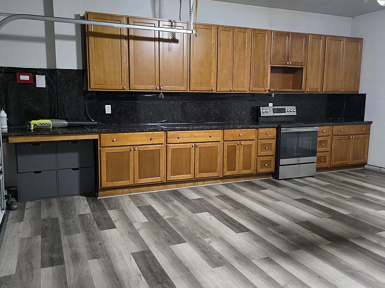 15357 Trolley St — Photo 25