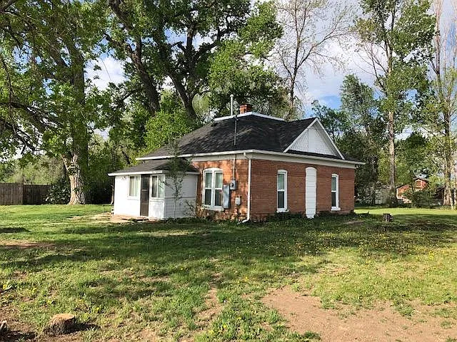 3256 E Eisenhower Blvd — Photo 2