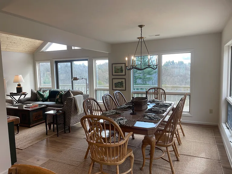 237 Laurel Hill Ln — Photo 16
