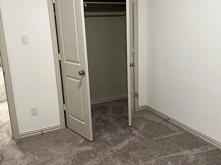 6041 Roper Rd — Photo 21
