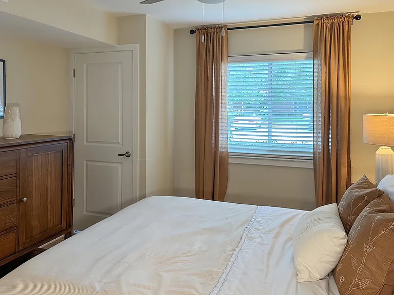 St. Andrews Apartments — Photo 15