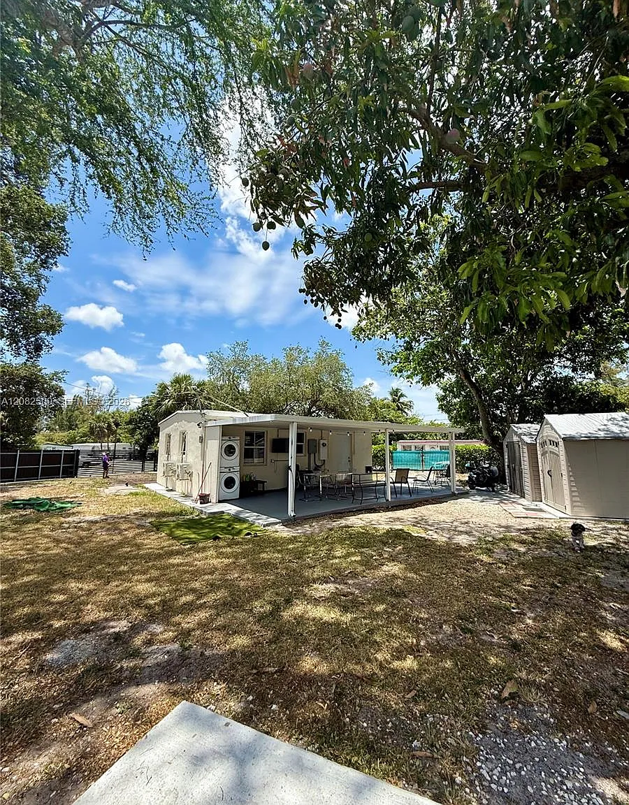 Golf Estates 1st Addn — Photo 2