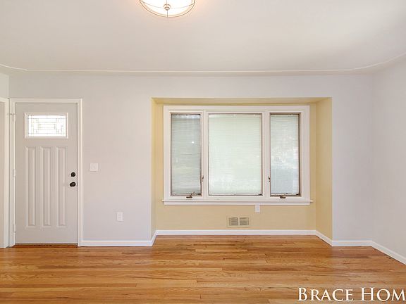 4th image of 2438 Miami Ave SW