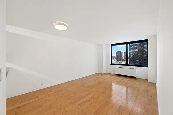 Rented by REAL New York | media 8