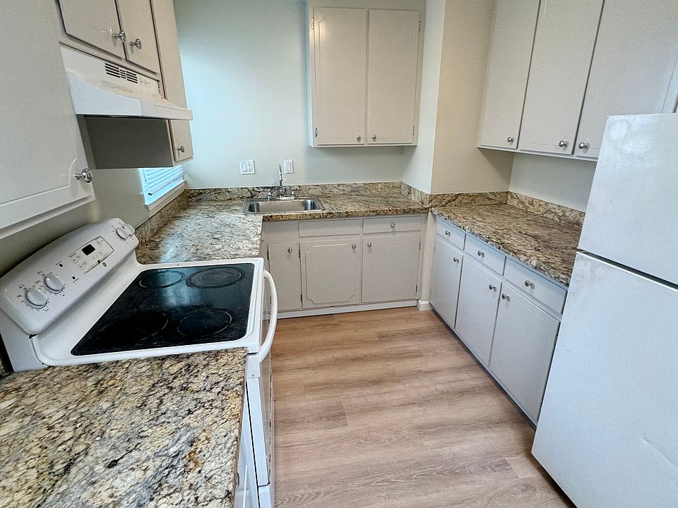 1st image of 222 N Willard St #3