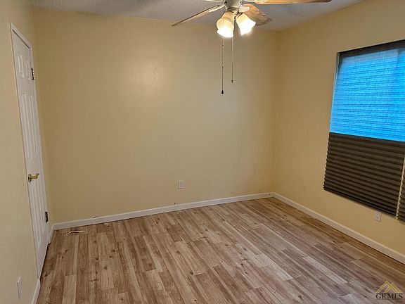 3rd image of 1723 Oswell St