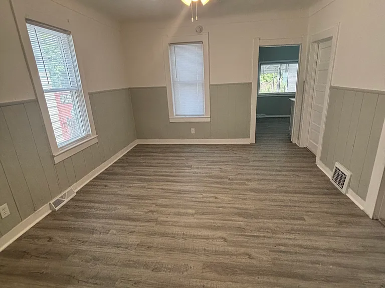 255 E Pearl St #1 — Photo 8