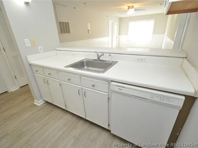 1500 Graduate Ln #304 — Photo 11