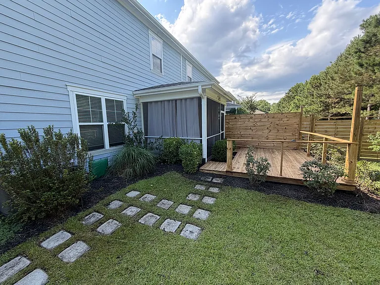 1676 Mermentau St — Photo 32