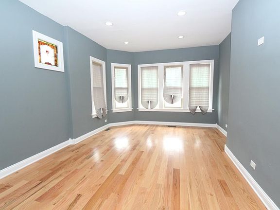 2nd image of 7931 S Oglesby Ave