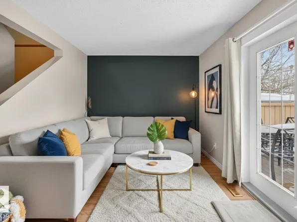 14648 54th St NW, Edmonton, AB T5A 4L5