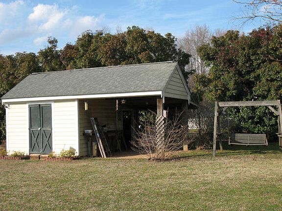 3rd image of 6169 Haywood Dr