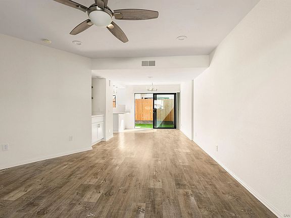 3rd image of 879 Agate St APT 3