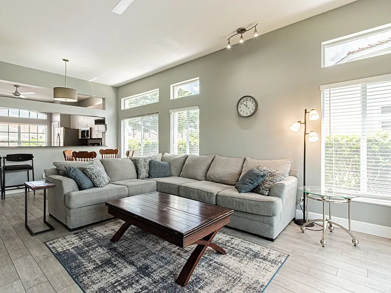 12855 Devonshire Lakes Cir — Photo 21