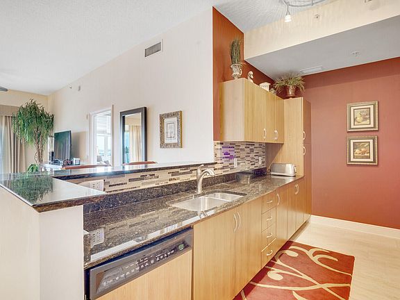 5th image of 804 E Windward Way #Ph 724