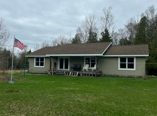 4010 Lake Shore Dr, Charlevoix, MI 49720