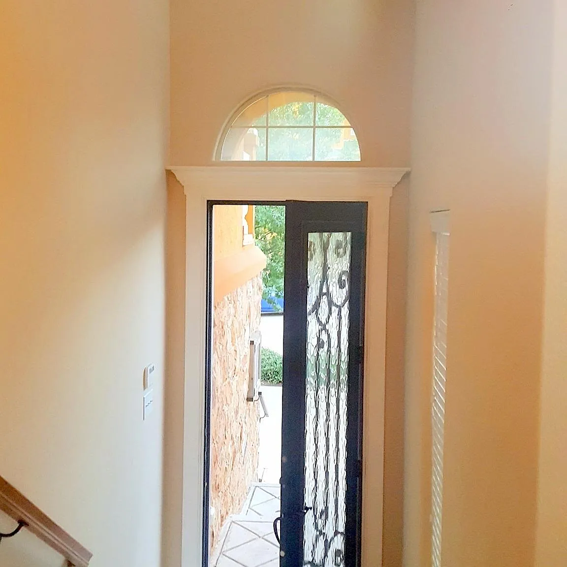 3 bed, 2.5 bath, 2415 sqft, $2,895 — Photo 4