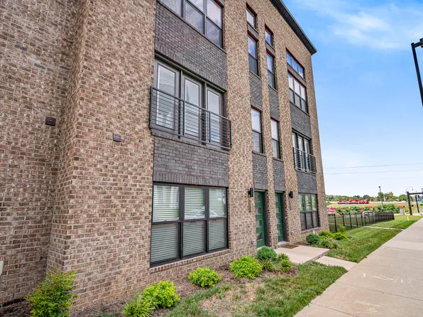 955 Tarr Trce #2102, Lexington, KY 40508