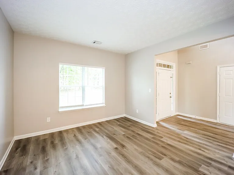 3505 Creekview Dr — Photo 4