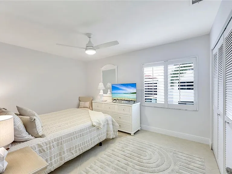 631 Beachwalk Cir #F-204 — Photo 16