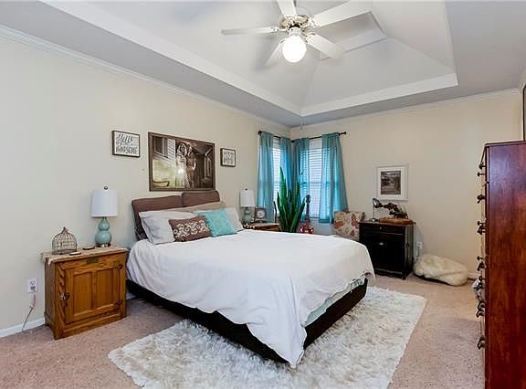 4th image of 1716 Welleslay Ln