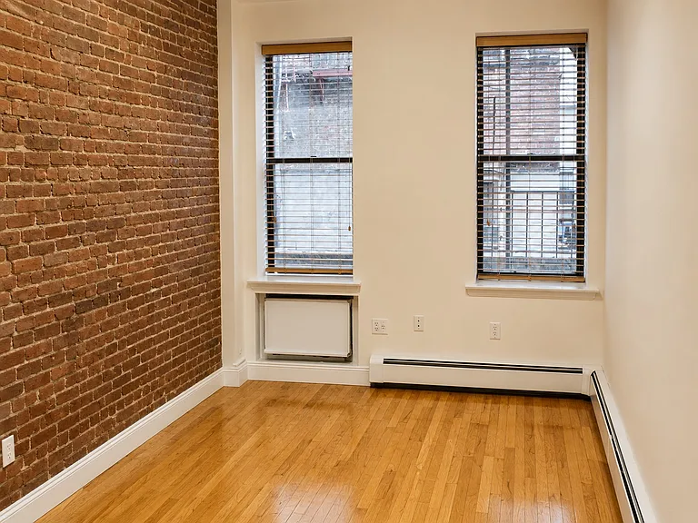 235 E 13th St #1K — Photo 8
