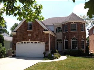 562 W Lorraine Ave, Elmhurst, IL