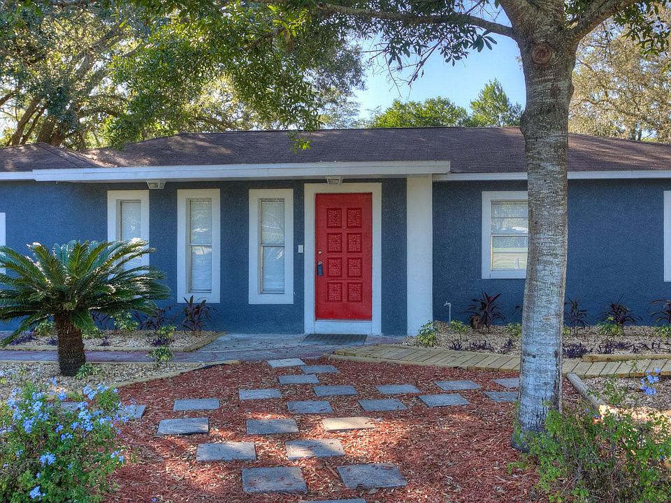 1st image of 10222 N Oakleaf Ave