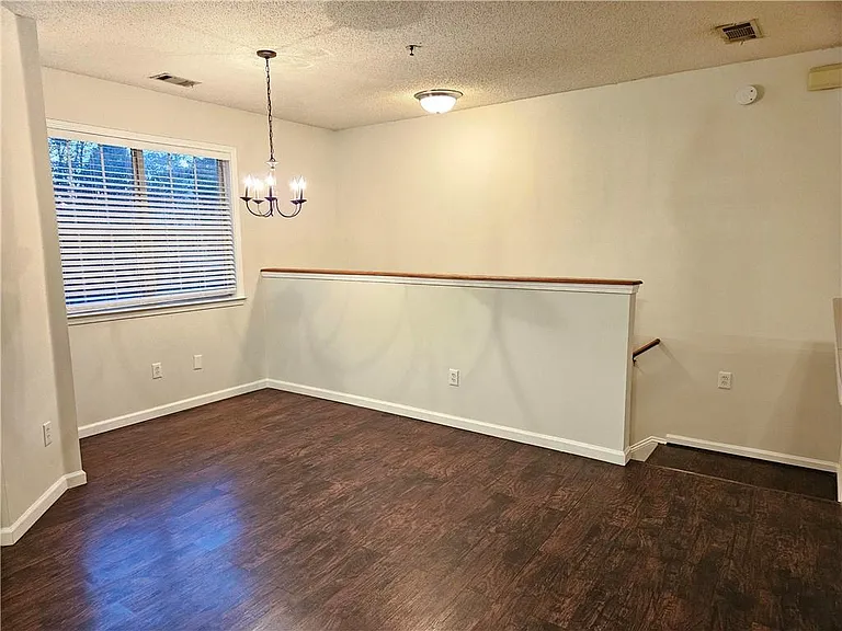 510 Spring Heights Ln SE #5 — Photo 3