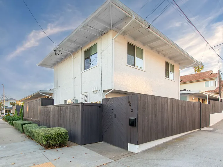 2078 1/2 Garnet Ave — Photo 17