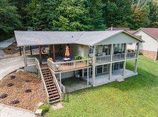 3700 Lindsey Ln, Guntersville, AL 35976